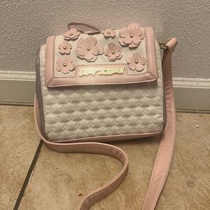 Betsey Johnson pink and white flower handbag